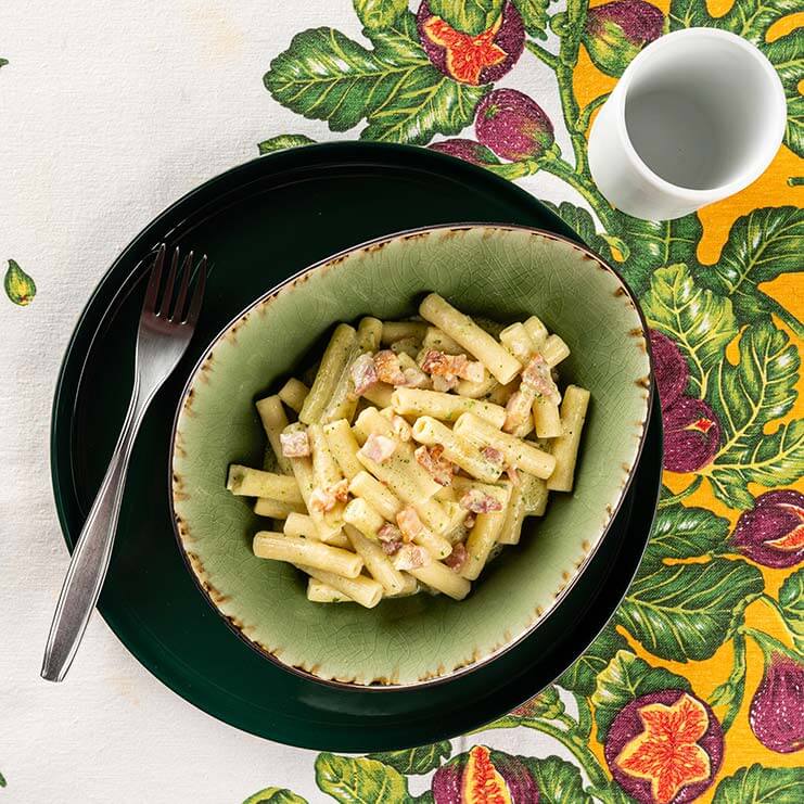 Sedani in crema di zucchine con pancetta